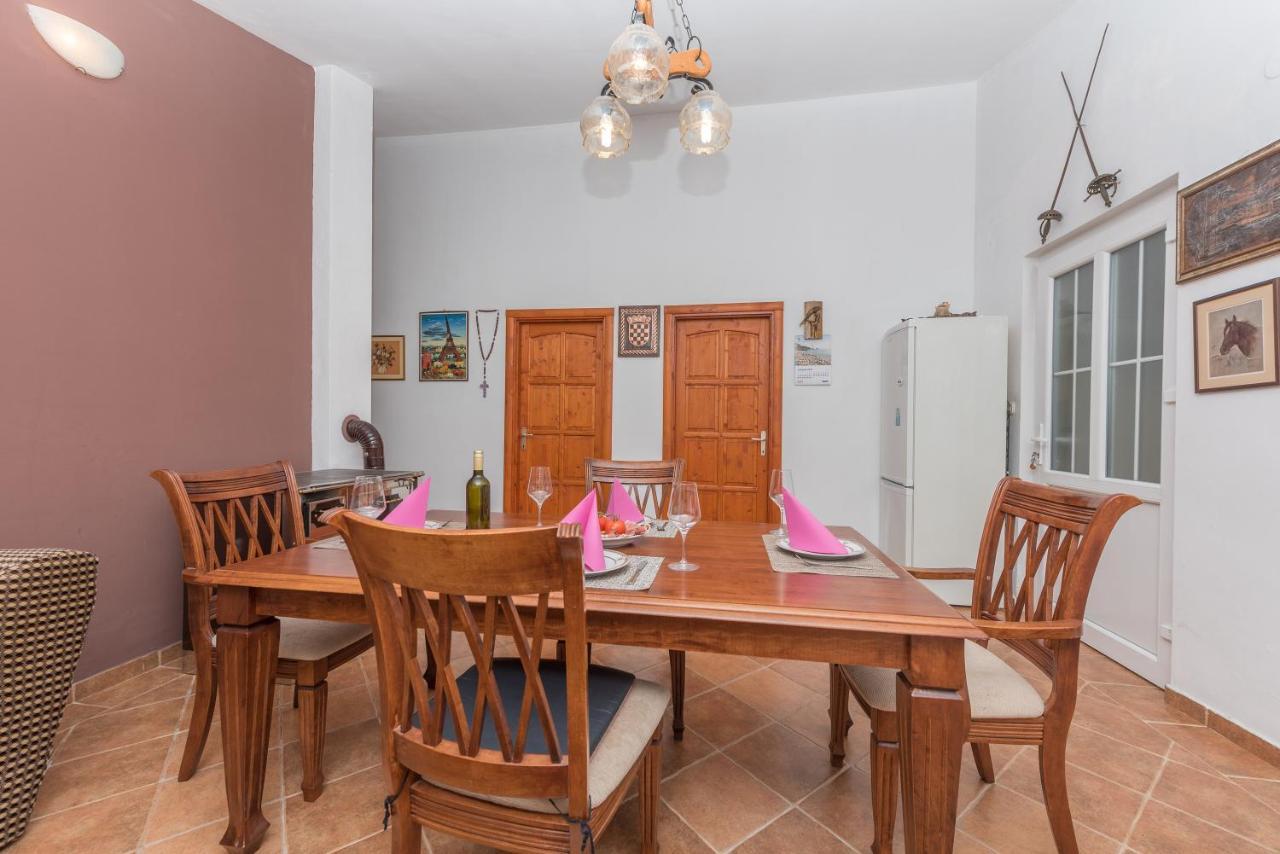 Holiday Home Frane Slivno  Экстерьер фото