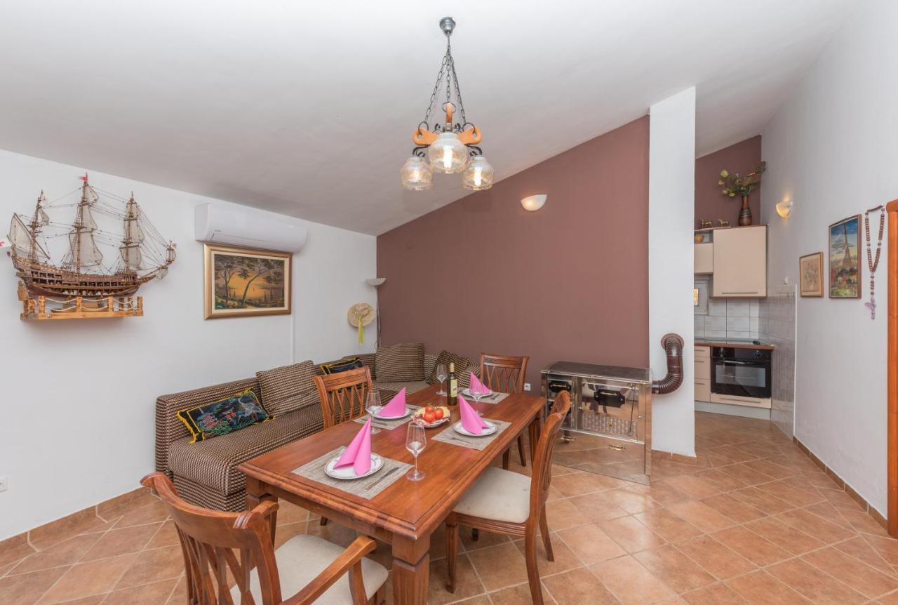Holiday Home Frane Slivno  Экстерьер фото